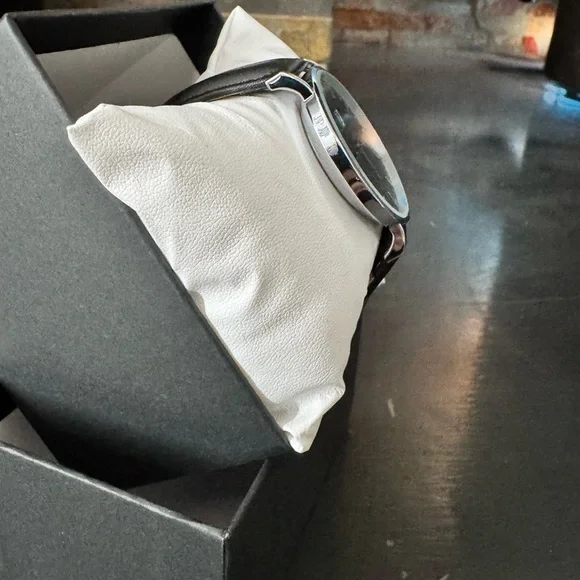 PX Brand Men’s Watch – Black Leather Strap – New in Box - Classy - Picture 7 of 10